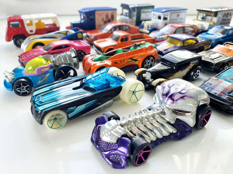 27 VINTAGE DIE CAST - HOT WHEELS - MARJORETTE - MAISTO