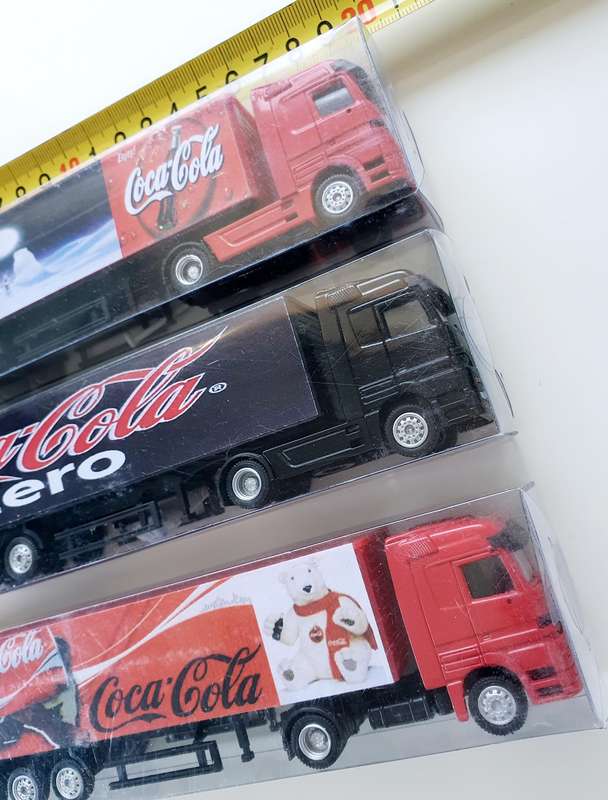 3 HIGHLY COLLECTIBLE COCA-COLA COLLECTOR TRUCKS - SET 3 OF 3 - 20CM