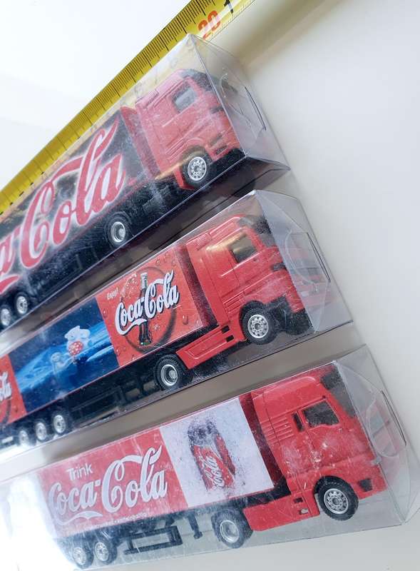 3 HIGHLY COLLECTIBLE COCA-COLA COLLECTOR TRUCKS - SET 2 OF 3 - 20CM