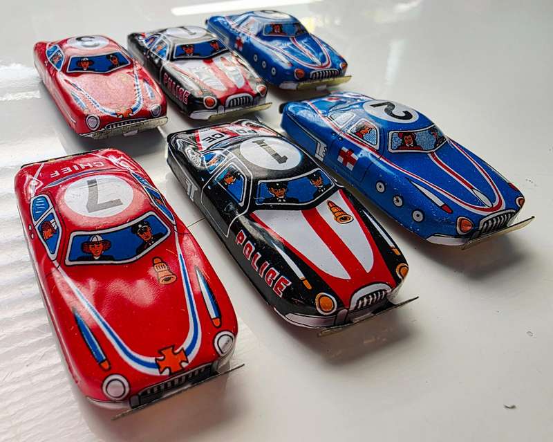 6 x NOMURA JAPANESE TIN TOY CARS - APP. AROUND 1950 - PRISTINE CONDITION