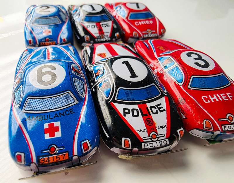 6 x NOMURA JAPANESE TIN TOY CARS - APP. AROUND 1950 - PRISTINE CONDITION