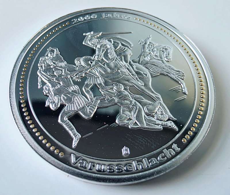 1oz/ 32gr. - SILVER PLATED - LTD. ED. 40MM - 2009 - STUNNER