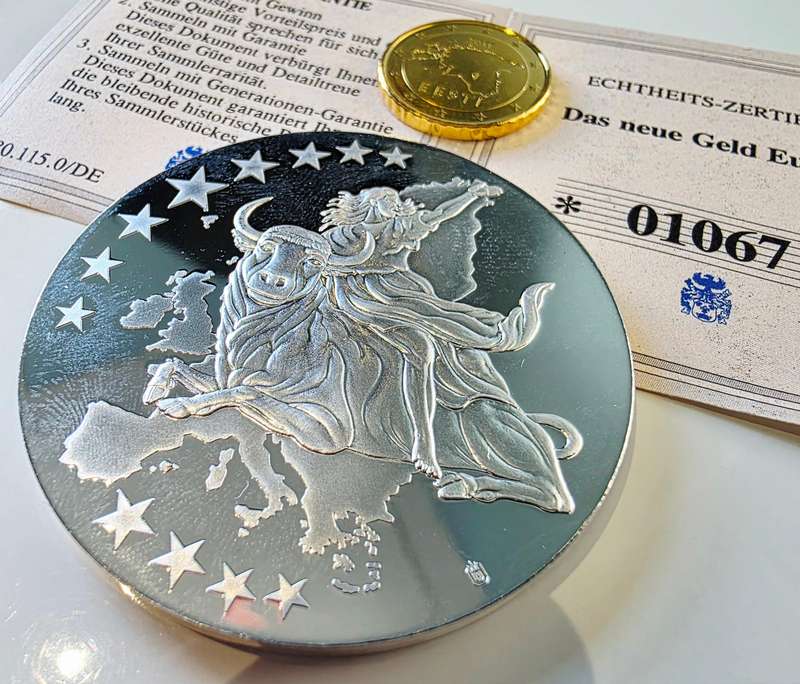 GOLD/ SILVER PLATED - 50MM - EUROPEAN CURRENCIES "10 EURO CENT INLAY" - WITH CERTIFICATE AND CAPSULE