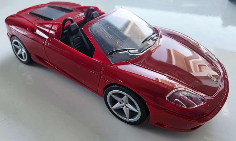 4 x SHELL V-POWER FERRARI PACKAGE + 2 SEALED FULL METAL CHROME KEYRINGS