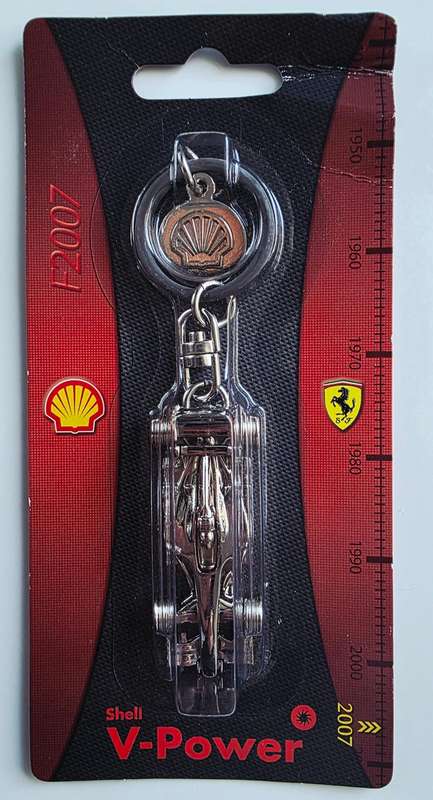 4 x SHELL V-POWER FERRARI PACKAGE + 2 SEALED FULL METAL CHROME KEYRINGS