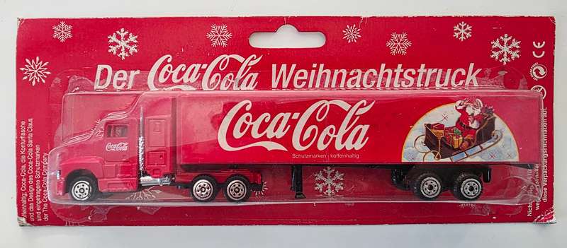 2 x VINTAGE COCA-COLA COLLECTORS TRUCKS - EXTREMELY BEAUTIFUL - 2 OF 2 SETS OF 2