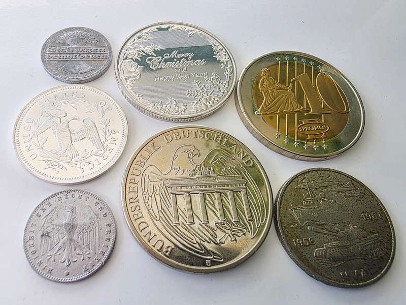 COIN & MEDAL LOT - INTERESTING PIECES