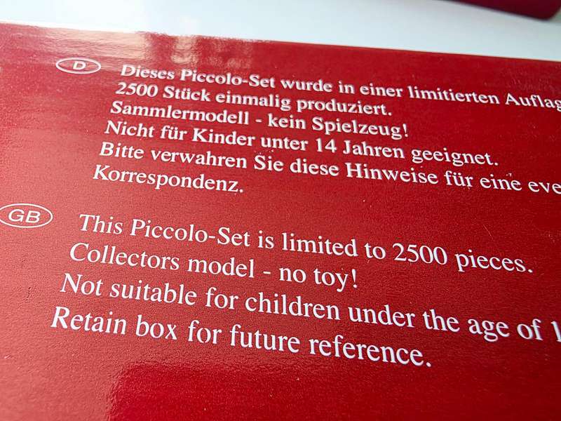 SCHUCO PICCOLO SET 2002 - LIMITED EDITION IN WOODEN DISPLAY BOX - RARE COLLECTOR'S ITEM!