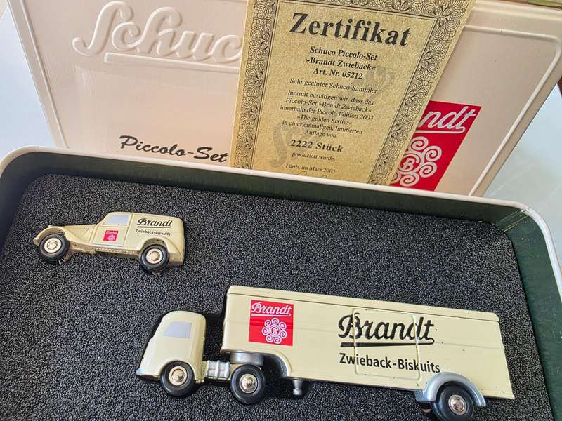 SCHUCO PICCOLO SET 2003 - LIMITED EDITION 2222 ONLY - IN BISCUIT TIN