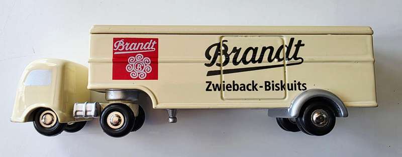 SCHUCO PICCOLO SET 2003 - LIMITED EDITION 2222 ONLY - IN BISCUIT TIN
