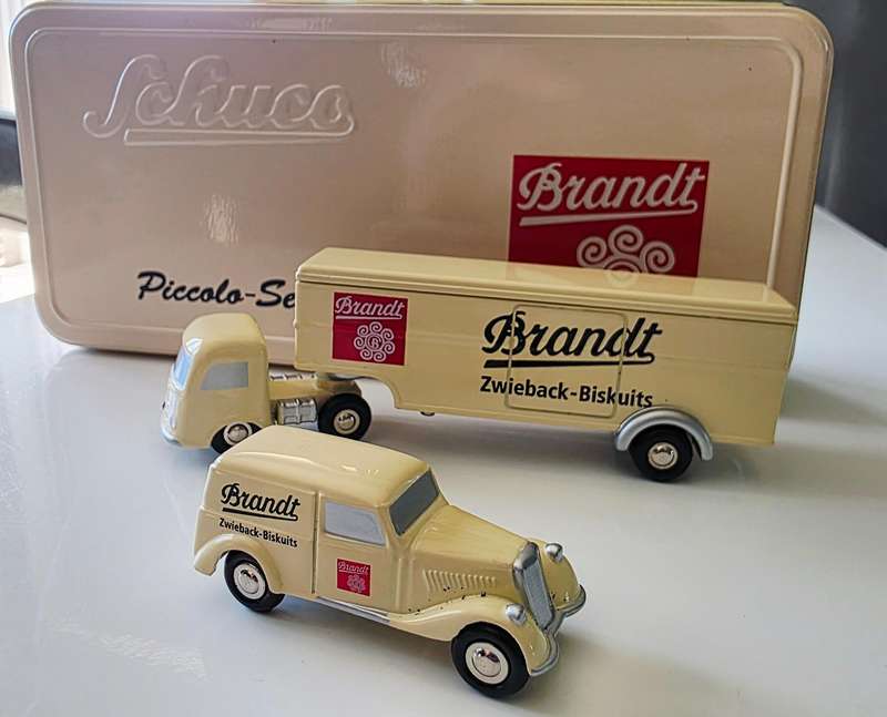 SCHUCO PICCOLO SET 2003 - LIMITED EDITION 2222 ONLY - IN BISCUIT TIN