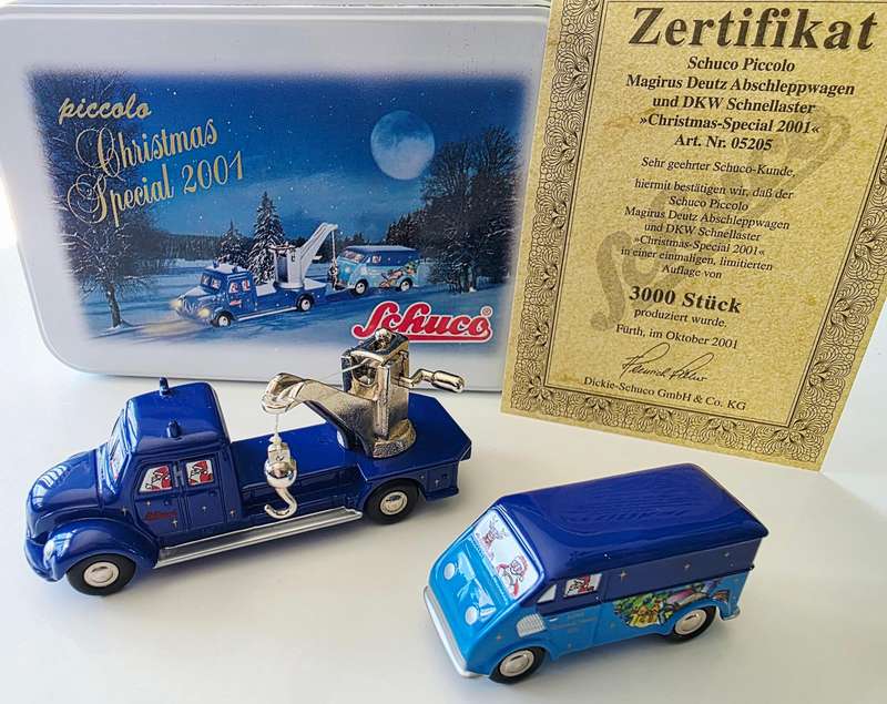 SCHUCO PICCOLO SET 2001 - LIMITED EDITION 3000 ONLY - CHRISTMAS TIN DISPLAY BOX