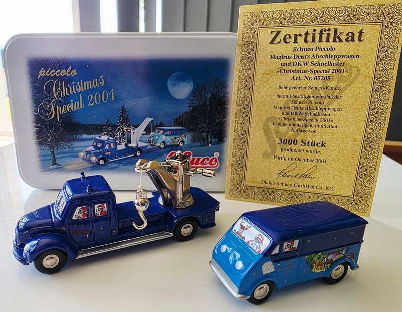 SCHUCO PICCOLO SET 2001 - LIMITED EDITION 3000 ONLY - CHRISTMAS TIN DISPLAY BOX