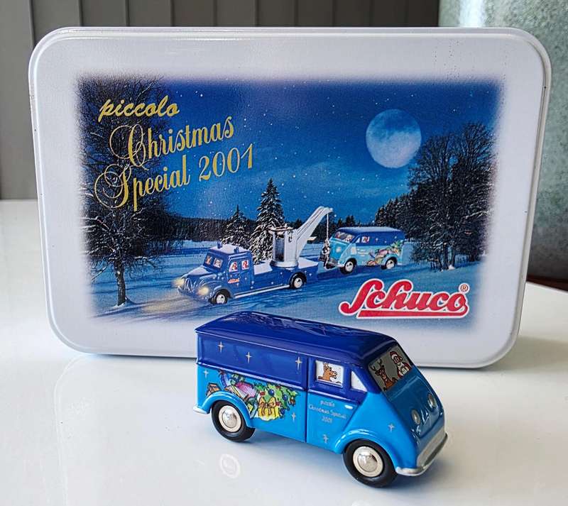 SCHUCO PICCOLO SET 2001 - LIMITED EDITION 3000 ONLY - CHRISTMAS TIN DISPLAY BOX