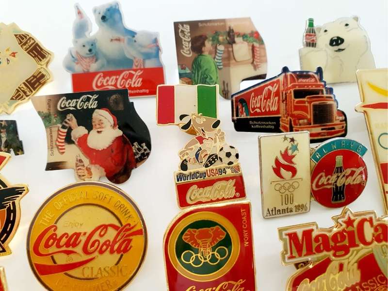 20 VINTAGE COLLECTIBLE COKE PINS - BEST LOT - FROM 1990 UP