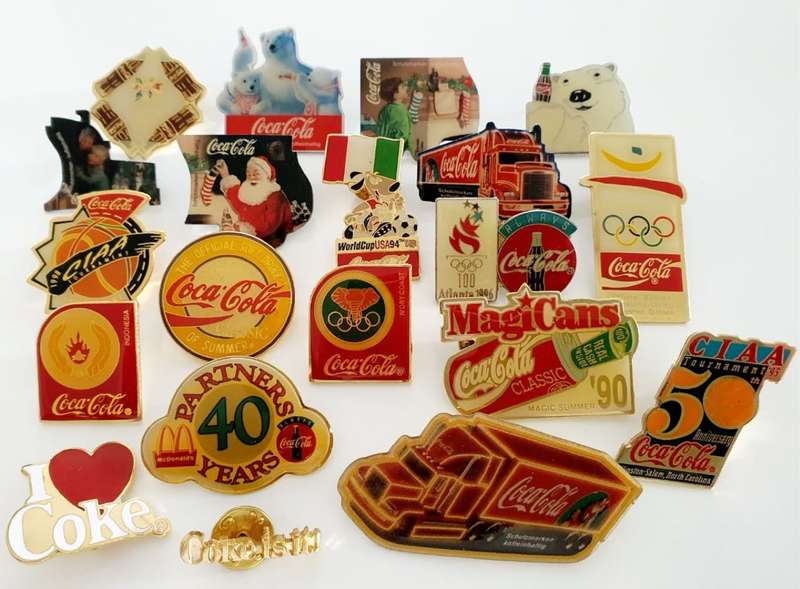 20 VINTAGE COLLECTIBLE COKE PINS - BEST LOT - FROM 1990 UP
