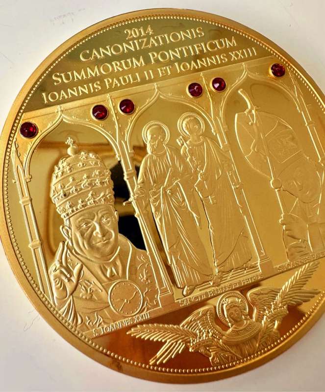 STUNNING 70MM TOP MEDAL - SWAROVSKI CRYSTAL - CANONIZATIONIS - SEALED