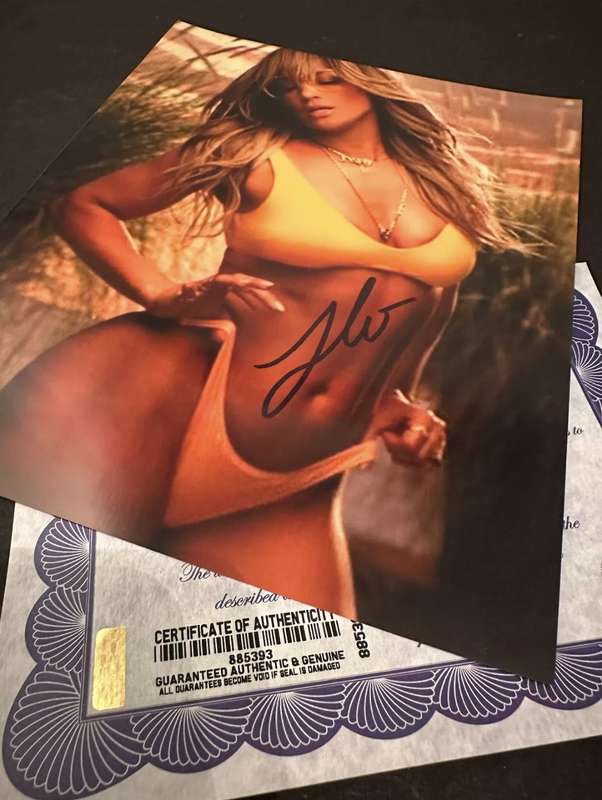 JENIFER LOPEZ - ORIGINAL AUTOGRAPH - 100% AUTHENTIC + COA