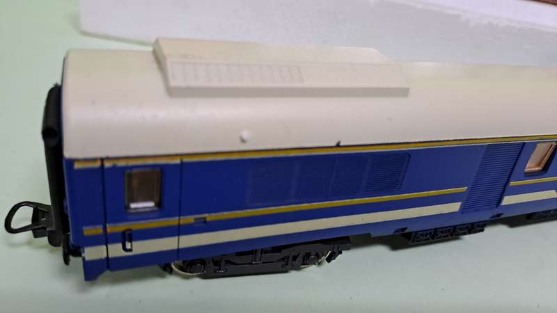 LIMA SAR Blue Train Baggage Couch HO Scale BOXED