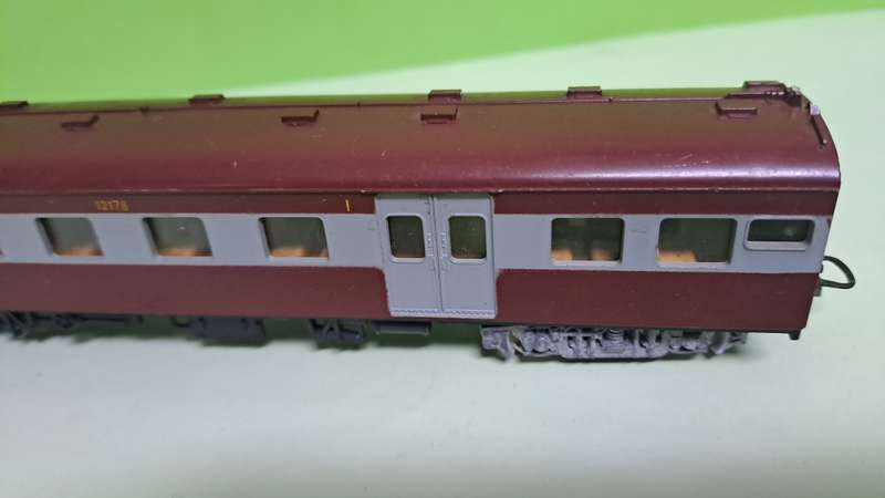 LIMA Train SAR Suburban Coach 1st class UNBOXED