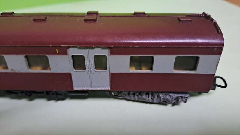 LIMA Train SAR Suburban Coach 1st class UNBOXED