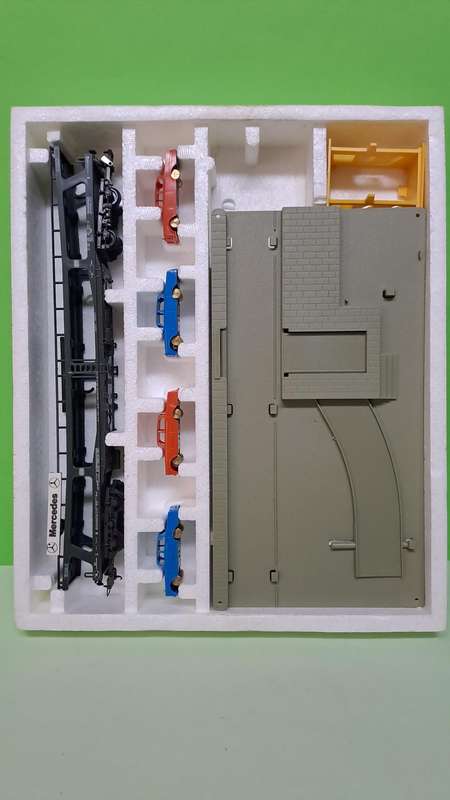Lima Car Loader - Boxed