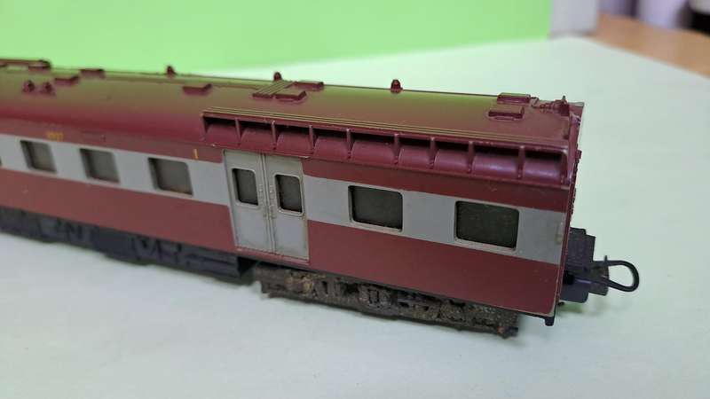 LIMA Train SAR Suburban Locomotive UNBOXED