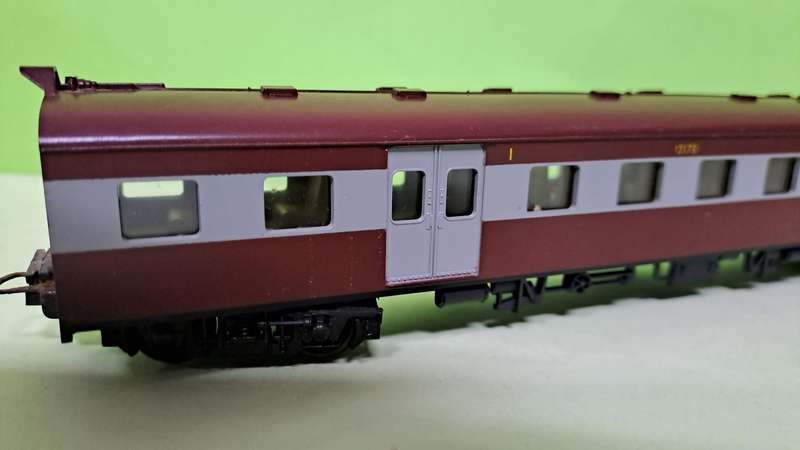 LIMA Train SAR Suburban Coach 1st class BOXED (Like NEW)