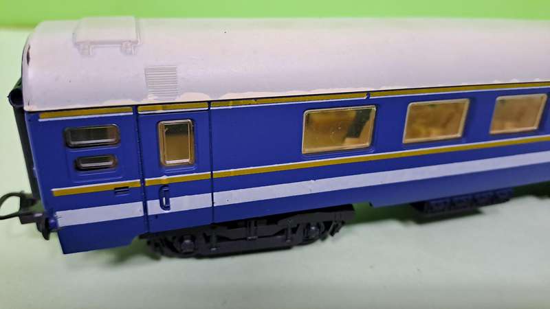 LIMA SAR Blue Train Couch HO Scale UNBOXED
