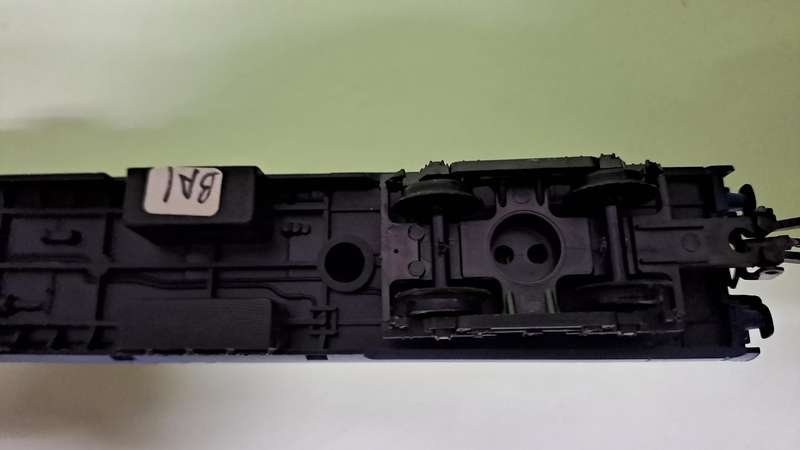 LIMA SAR Blue Train Baggage Couch HO Scale UNBOXED