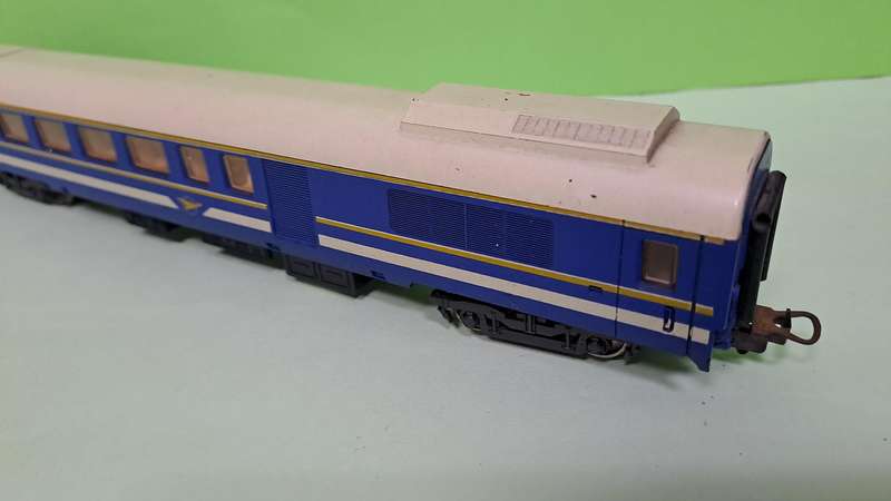 LIMA SAR Blue Train Baggage Couch HO Scale UNBOXED