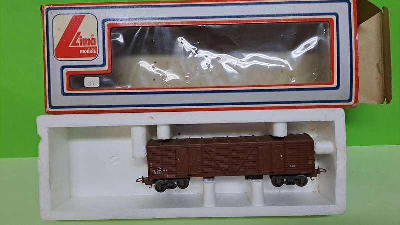 LIMA SAR HO Scale Brown Cattle wagon BOXED
