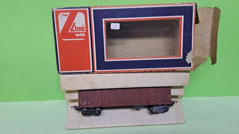 LIMA SAR HO Scale Brown Cattle wagon BOXED