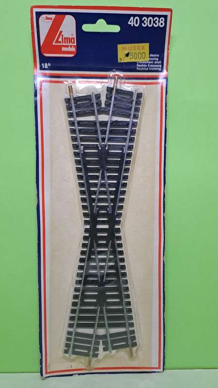 Lima 403038 Right Crossing 18 deg track