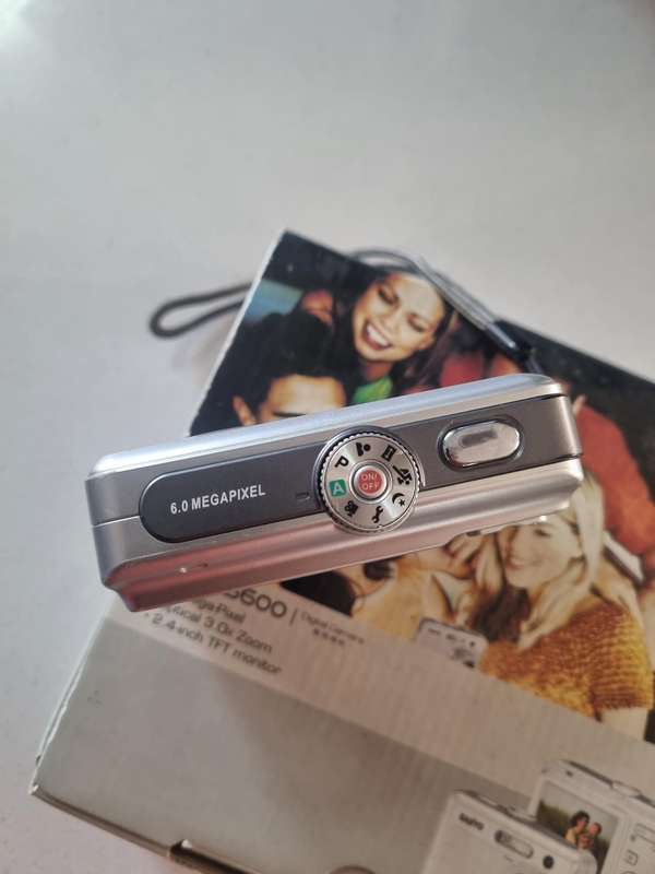 Sanyo digital camera (VPC-S600) perfect working condition