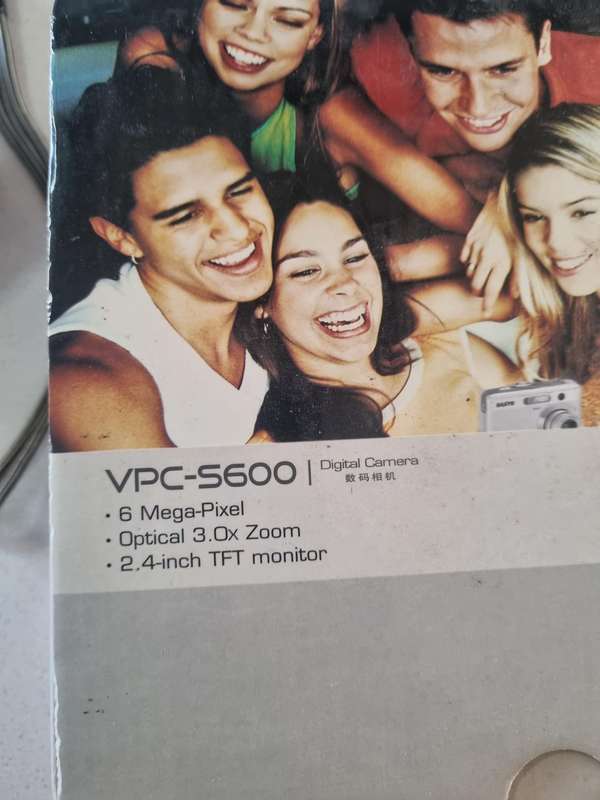 Sanyo digital camera (VPC-S600) perfect working condition