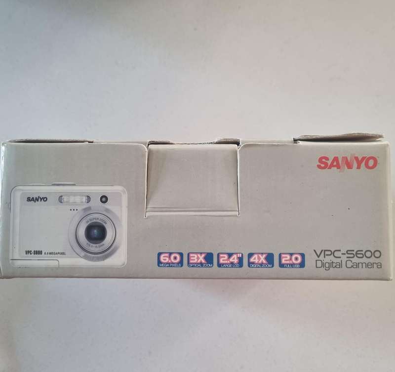 Sanyo digital camera (VPC-S600) perfect working condition