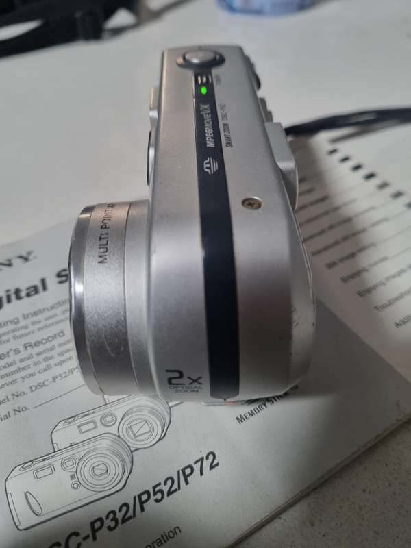 Sony Cybershot (DSC-P52) digital camera. In PERFECT working condition.