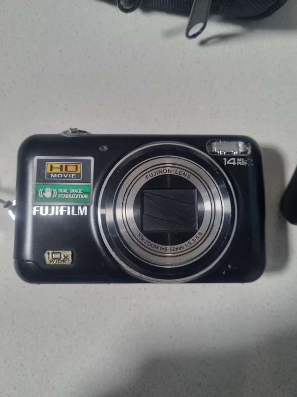 Fugifilm JZ500 digital camera (black spot on lcd,works 100%)
