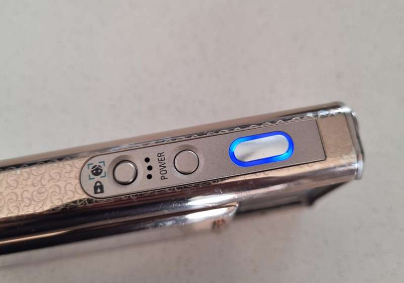 Samsung i70 digital camera (7.2 m/pixel, 3 x optical zoom)