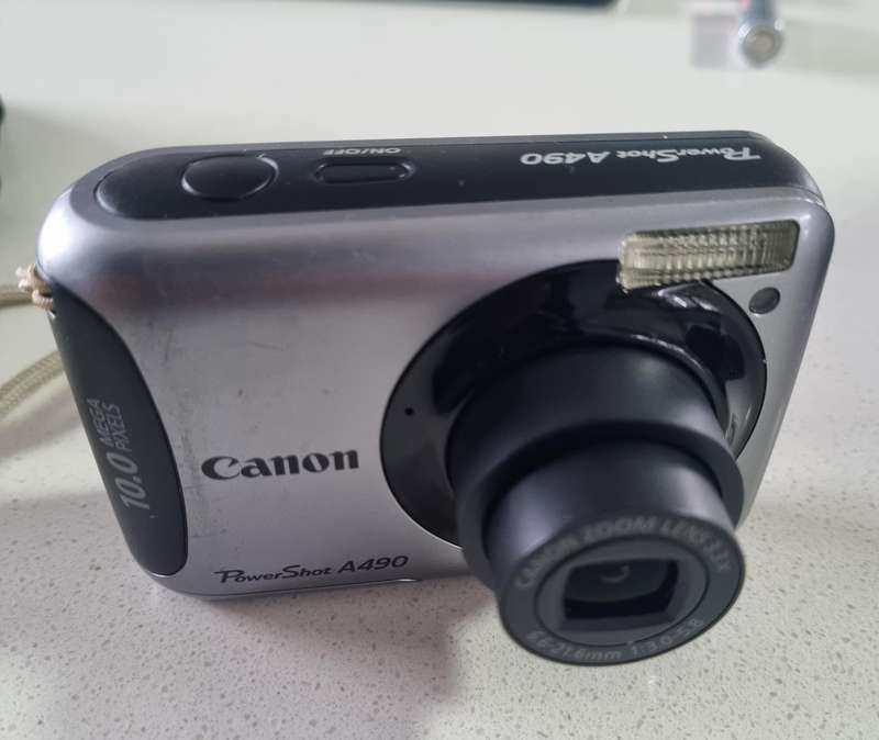Canon PowerShot A490 digital camera. 10 m/pixel, 3 x optical zoom.