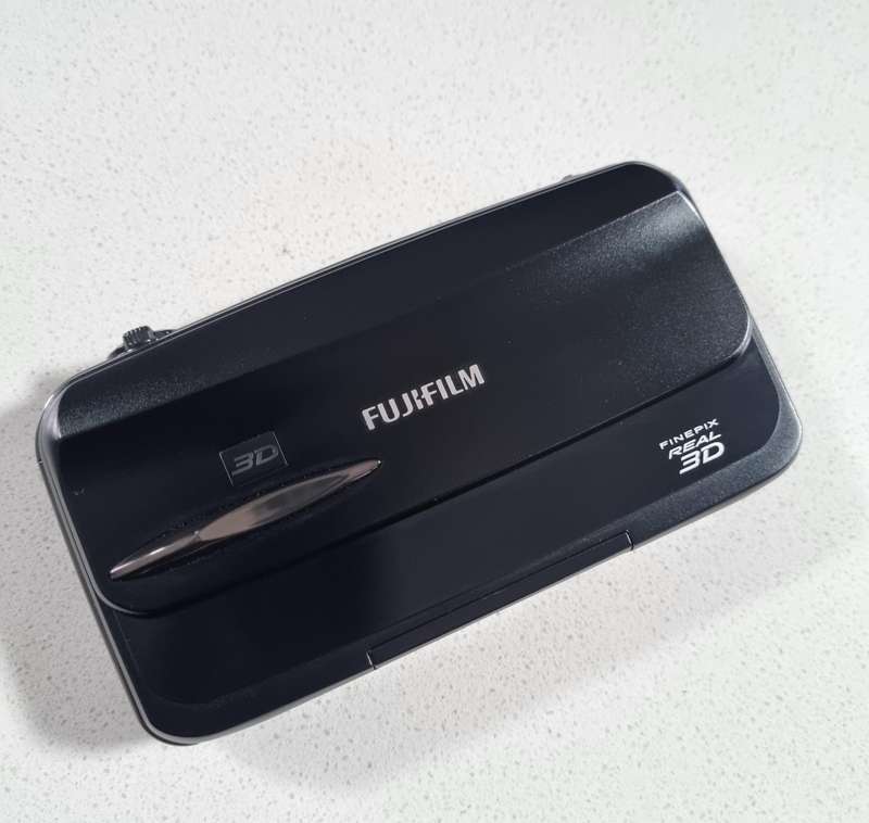 FujiFilm 3D camera (REAL 3D hd video and still camera) in EXCELLENT condition.