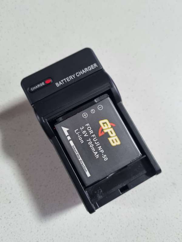 FujiFilm 3D camera (REAL 3D hd video and still camera) in EXCELLENT condition.