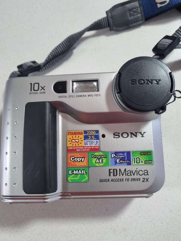 Vintage Sony video recorder AND Sony Mavica digital camera (both working  %