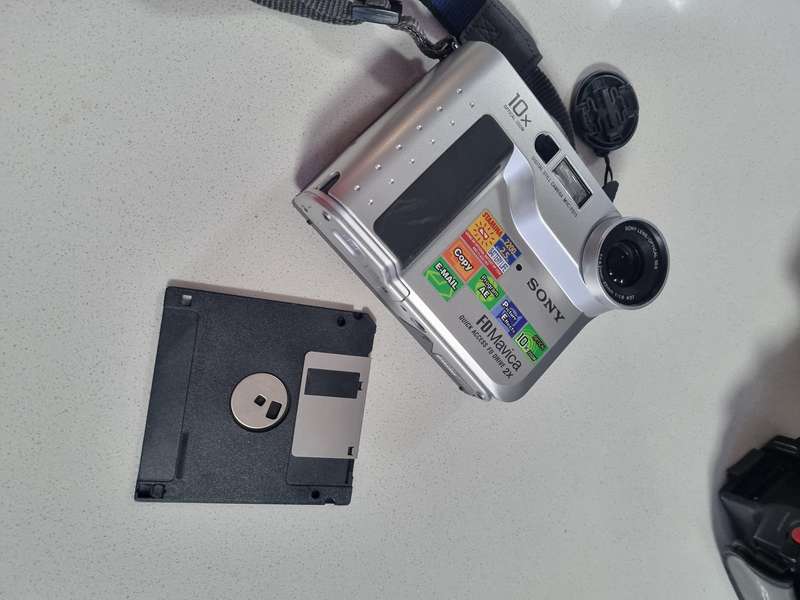 Vintage Sony video recorder AND Sony Mavica digital camera (both working  %