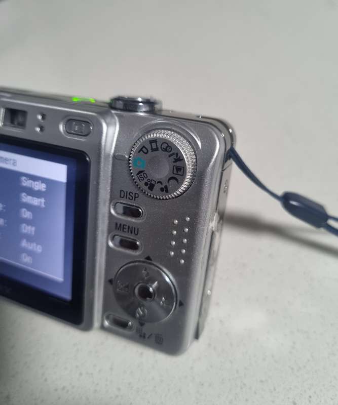 Sony Cybershot digital camera DSC-W55 (7.2 m/pixel, 3 x optical zoom)