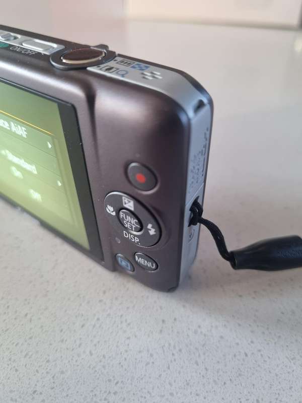 Canon IXUS  115HS digital camera. BRAND NEW from 2011.