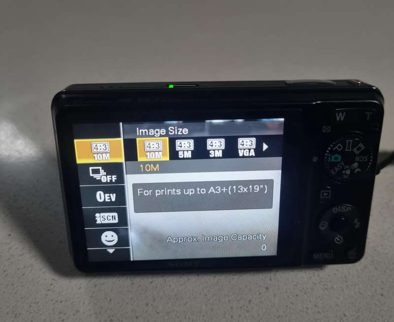 Sony Cybershot digital camera DSC-WX1 (10.2 m/pixel, 5 x optical zoom) In EXCELLENT condition