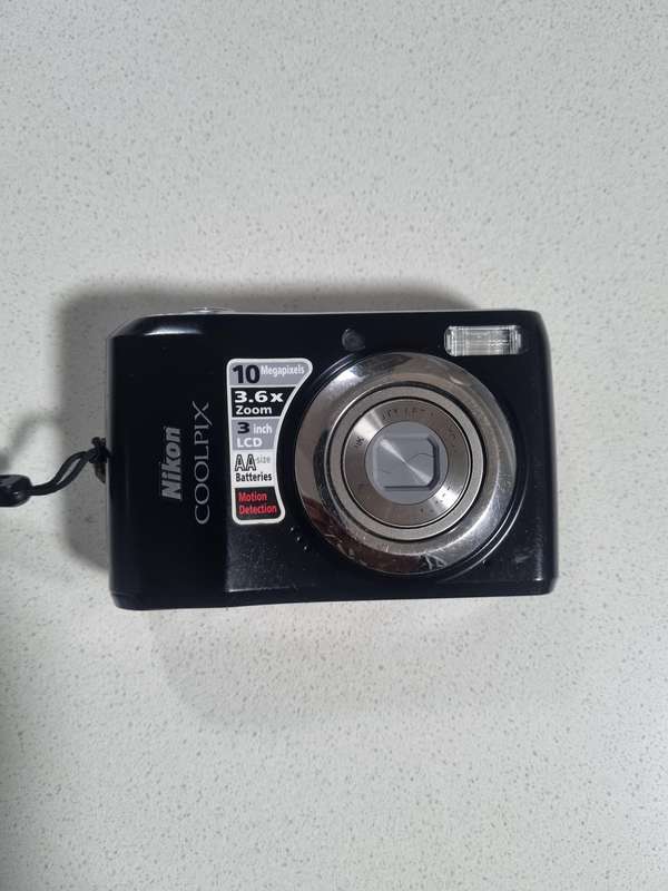 Nikon CoolPix digital camera L20  (10 m/pixel, 3.6 optical zoom)