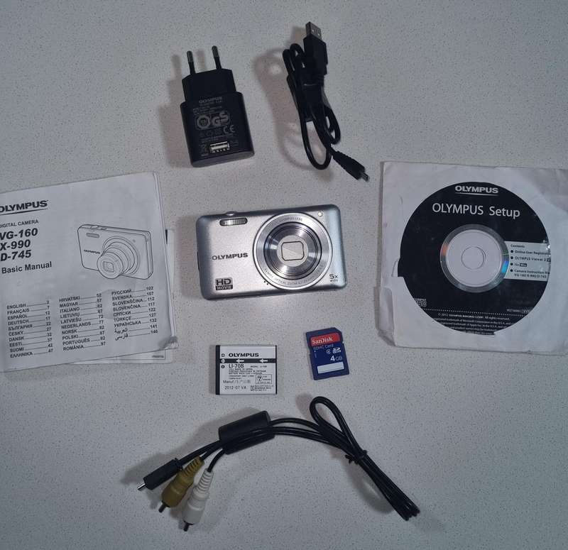 Olympus digital camera VG-160  (14 m/pixel, 5 x optical zoom) In VERY good condition